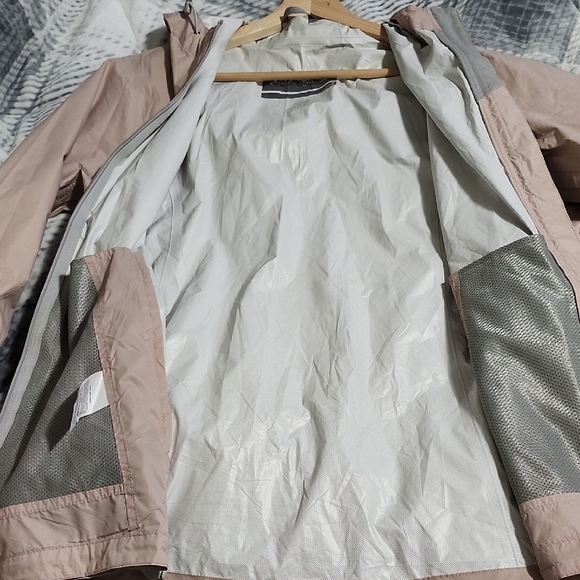 Eddie Bauer Pink Windbreaker Lightweight Hooded Jacket - Picture 4 of 4